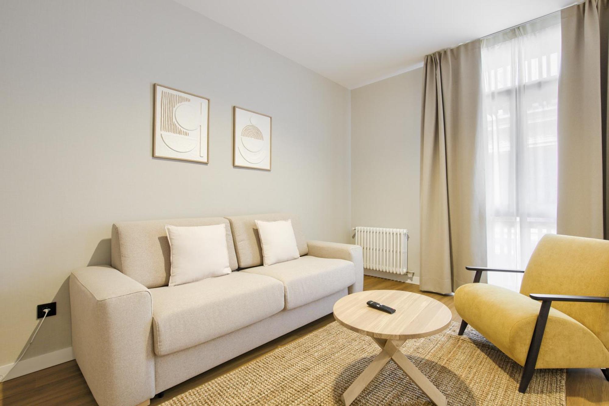 Ferienwohnung Dobo Madrid Justicia Exterior foto