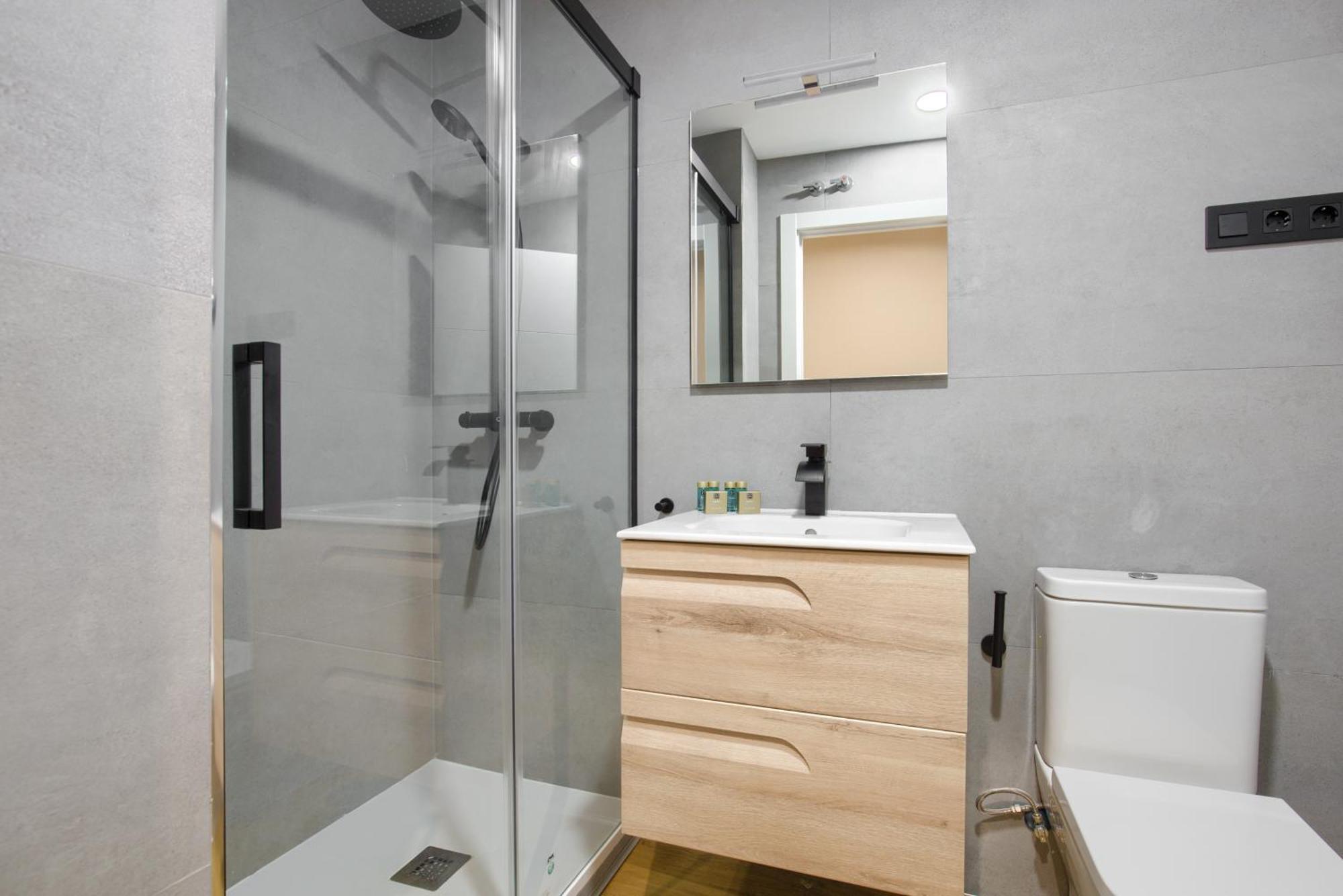 Ferienwohnung Dobo Madrid Justicia Zimmer foto